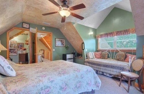 Lake Helen House | Cabin On The Lake