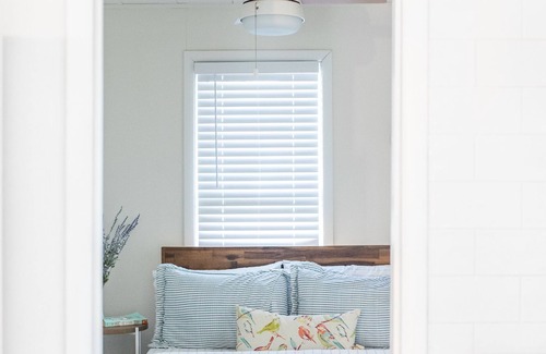 Oxford Cabin | Cabin on the Lake