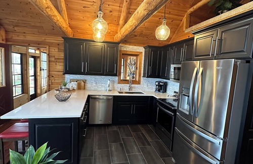 New Lisbon Cabin | Cabin on the Lake with sunset views.