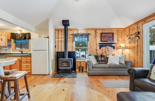Three Lakes House | Cabin on the Loop-Lower