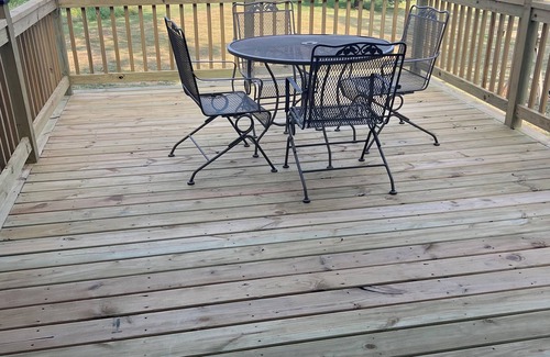 Deepwater House | Cabin on Truman Lake. Fishing, hunting, or boating. Bring the family and enjoy!