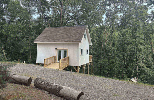 Wildwood Cabin | Cabin-Private deck-View of woods-15 mins to Chattanooga-Hiking-Additional cabins for larger groups