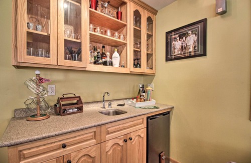 Breezy Point Cottage | Cabin w/Fire Pit & Movie Room, 1 Mi to Lake