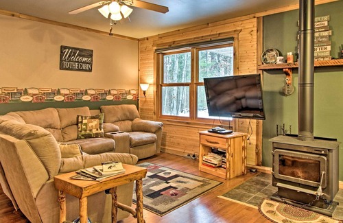 Wisconsin Dells Cabin | Cabin w/ Kayaks Situated on the Wisconsin River!