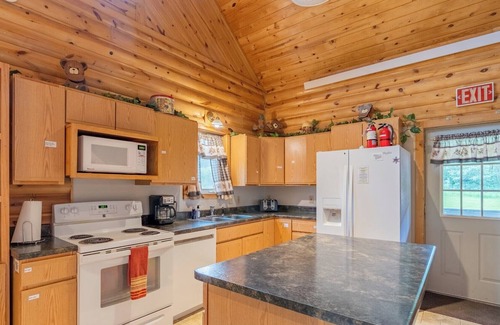 Hill City Cabin | Cabin with Hot Tub along the Mickelson Trail, hub for Hunting and ATV adventures