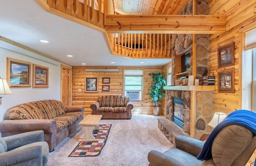 Hill City Cabin | Cabin with Hot Tub along the Mickelson Trail, hub for Hunting and ATV adventures