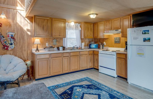 Wildwood Cabin | Cabin with hot tub, spacious deck, washer/dryer, central AC, patio, & deck