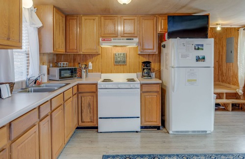Wildwood Cabin | Cabin with hot tub, spacious deck, washer/dryer, central AC, patio, & deck