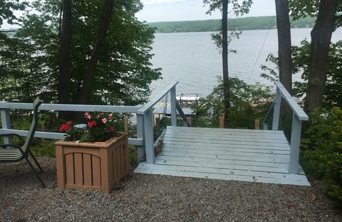 Trumansburg Cabin | Cabin with lake views and beach access!