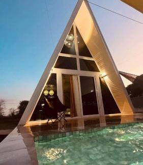 Arayat Villa | Cabin with pool