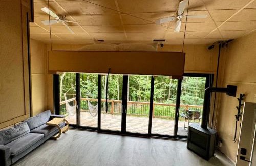 Eastman House | Cabin Zoobox 47