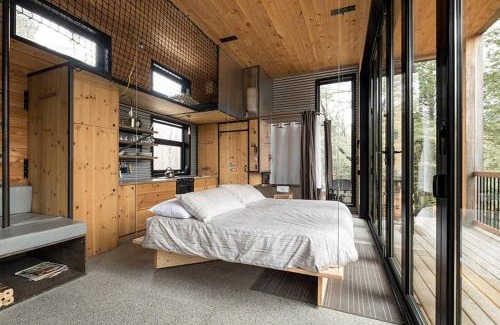 Eastman House | Cabin Zoobox 68