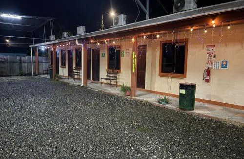 Ciudad Cortes Hotel | Cabinas Dushka