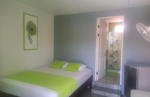 Tarcoles Bed & Breakfast | Cabinas Maritza