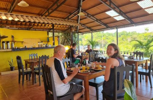 Drake Bay Hotel | Cabinas Pura Vida B&B and Tour Operator