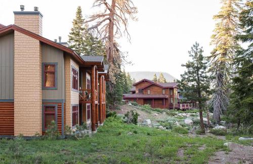 Crooked Pines House | Cabins 21