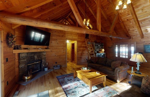 Laurelville Cabin | Cabins In Hocking - Knotty Pine