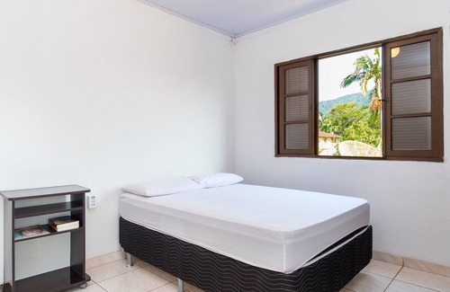 Maranduba Ski Chalet | Cabins with air conditioning 100 meters from the beach Maranduba, Ubatuba