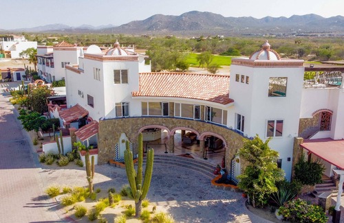 Colonia El Progreso Apartment | Cabo Resort Suite with Terrace