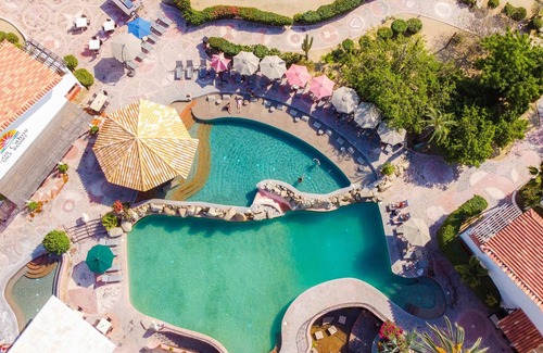 Colonia El Progreso Apartment | Cabo Resort Suite with Terrace