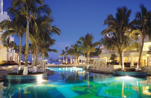Centro Apartment | Cabo San Lucas for the holidays 2023 on the beach