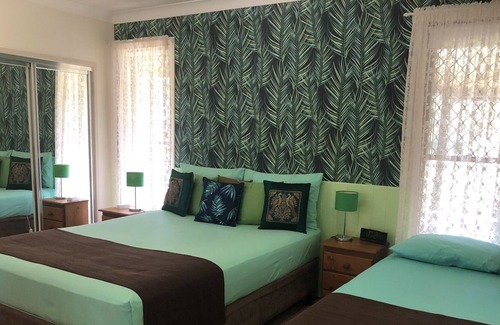 Bellmere House | Caboolture 4.5 Star Holiday Home at the Gateway to the Sunshine Coast in Qld