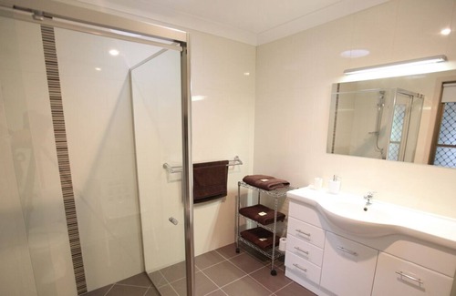 Bellmere House | Caboolture Holiday Home: Gateway to Australia's Sunshine Coast Queensland