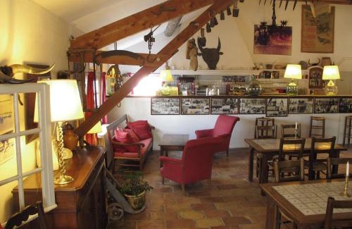 Saintes-Maries-de-la-Mer Hotel | Cacharel