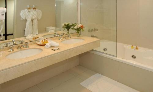 San Carlos de Bariloche Hotel | Cacique Inacayal Lake Hotel & Spa