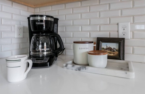 Fredericksburg Cottage | Cactus Coterie | Hot Tub, Pet Friendly w/fee, Grill & Fire-pit