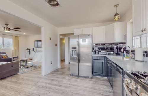 Northeast Heights House | Cactus Hills, Mountain View and Hiking Nearby