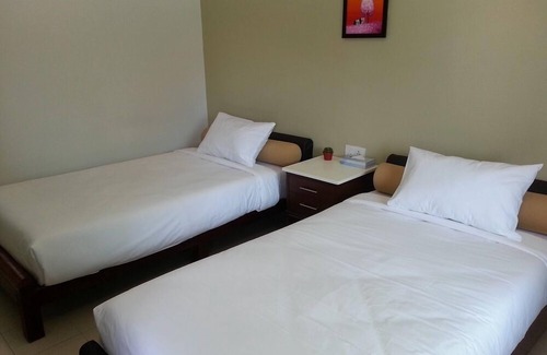 Pantai Tengah Hotel | Cactus Inn