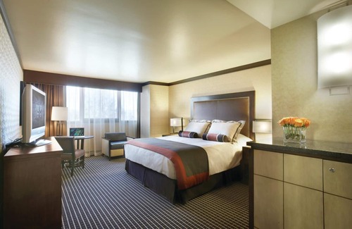 Jackpot Hotel | Cactus Petes Resort Casino & Horseshu Hotel and Casino