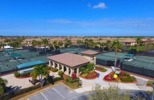 Braden River House | Caddy's Corner! Golf Course Views! Located in River Strand Golf & Country Club