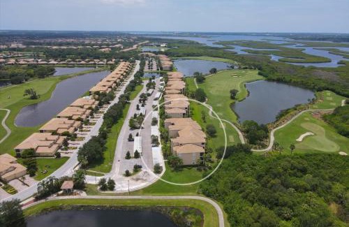Braden River House | Caddy's Corner! Golf Course Views! Located in River Strand Golf & Country Club