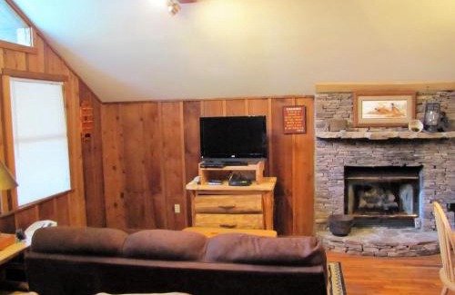Townsend House | Cades Cove Hide Away