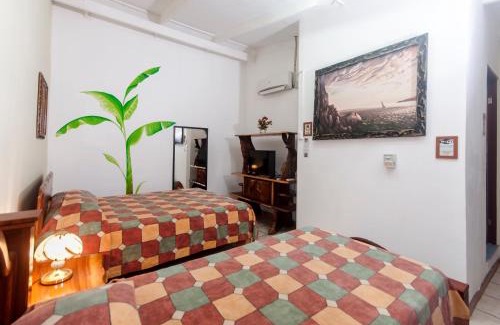 Jaco Hotel | Cadillac Rock Beach Hotel