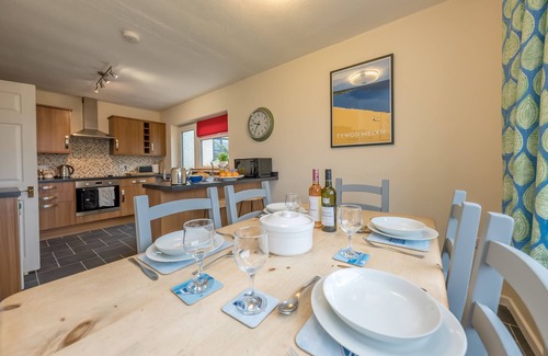 Edern Cottage | Cae-Calch | Three Bedroom Bungalow in Seaside Village Morfa Nefyn