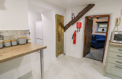 Dolgellau House | CAE LLECI, pet friendly, character holiday cottage in Dolgellau