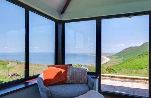 Rhossili House | Caemor - Four Bedroom House, Sleeps 10