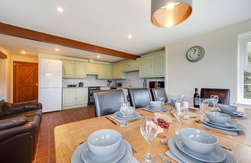 Bangor House | Caer Ffynnon - Three Bedroom House, Sleeps 6