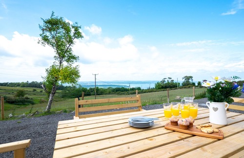 Bangor House | Caer Ffynnon - Three Bedroom House, Sleeps 6