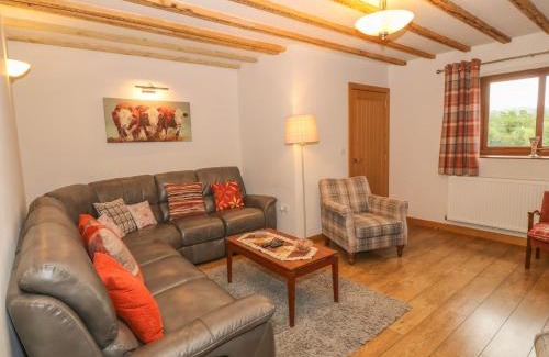 Dinas House | Caer Moel