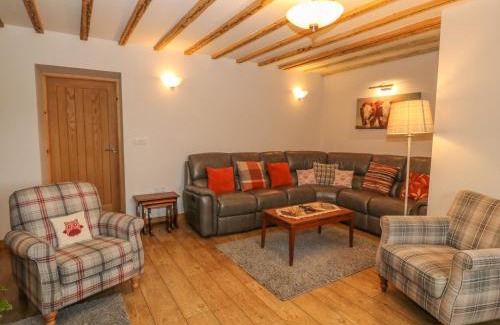 Dinas House | Caer Moel