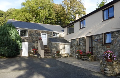 Caernarfon Other | CAERNARFON BAY FARMHOUSE NR SNOWDONIA NORTH WALES