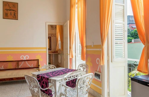 Old Havana Hotel | Café Amargo VIP