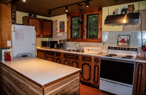 Frankfort House | Cair Paravel, Lakefront family cottage with spectacular views, private beach