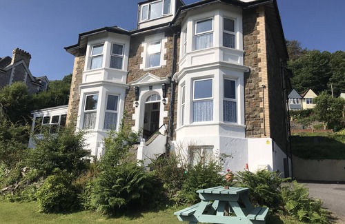 Hele Bed & Breakfast | Cairn House