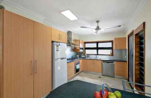 Parramatta Park House | Cairns Central Walking Distance "Ground Floor"