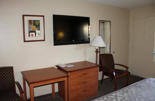 Cajon Junction Hotel | Cajon Pass Inn